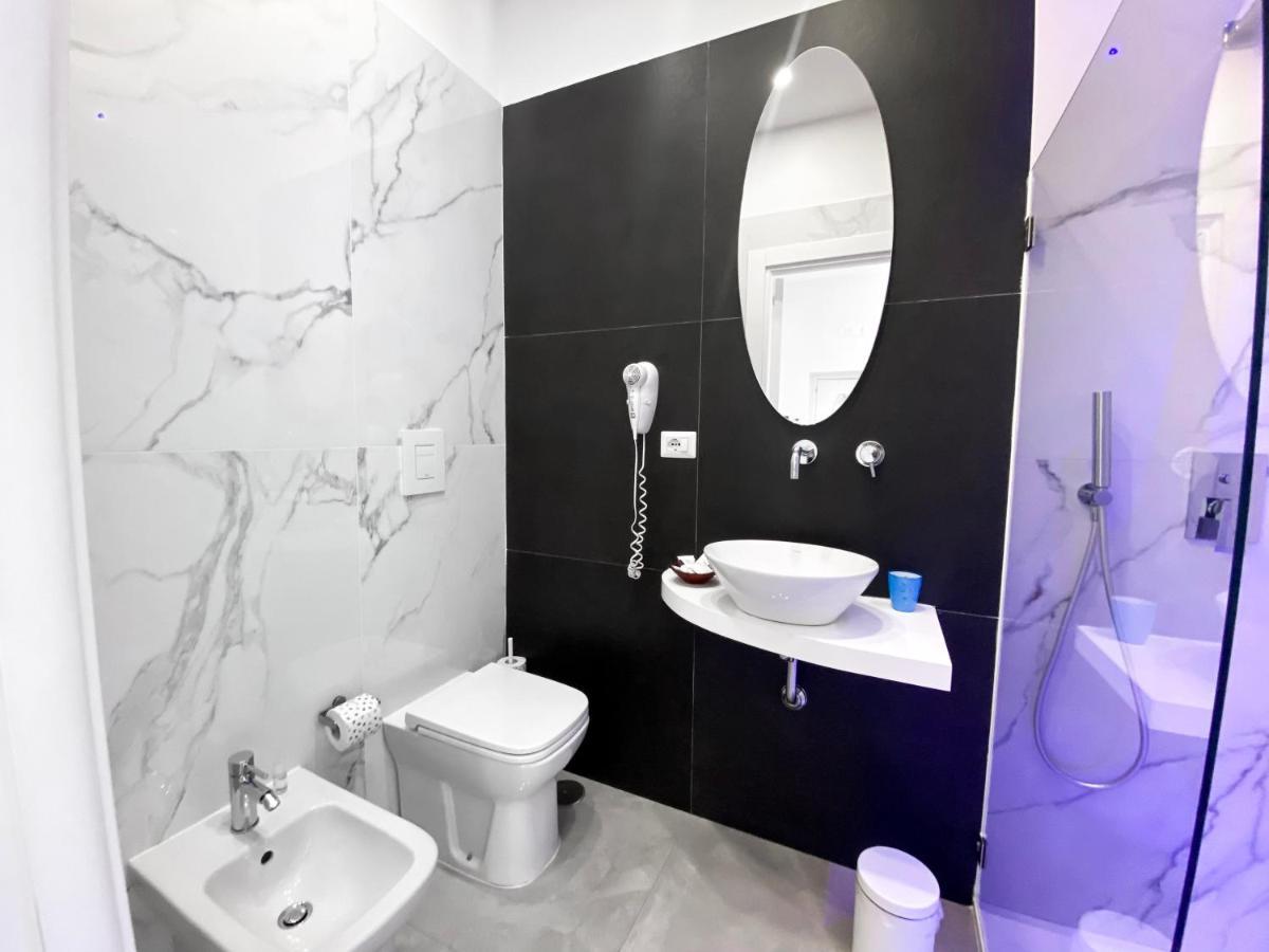 Aurora Luxury Rooms Napoli Ngoại thất bức ảnh